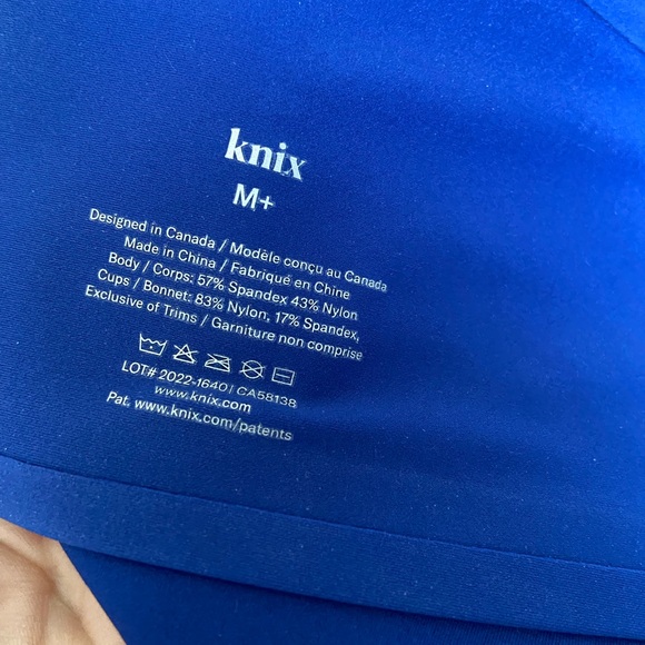 Knix M+ wireless bra in blue with plunging neckline and mesh detail - Picture 10 of 16